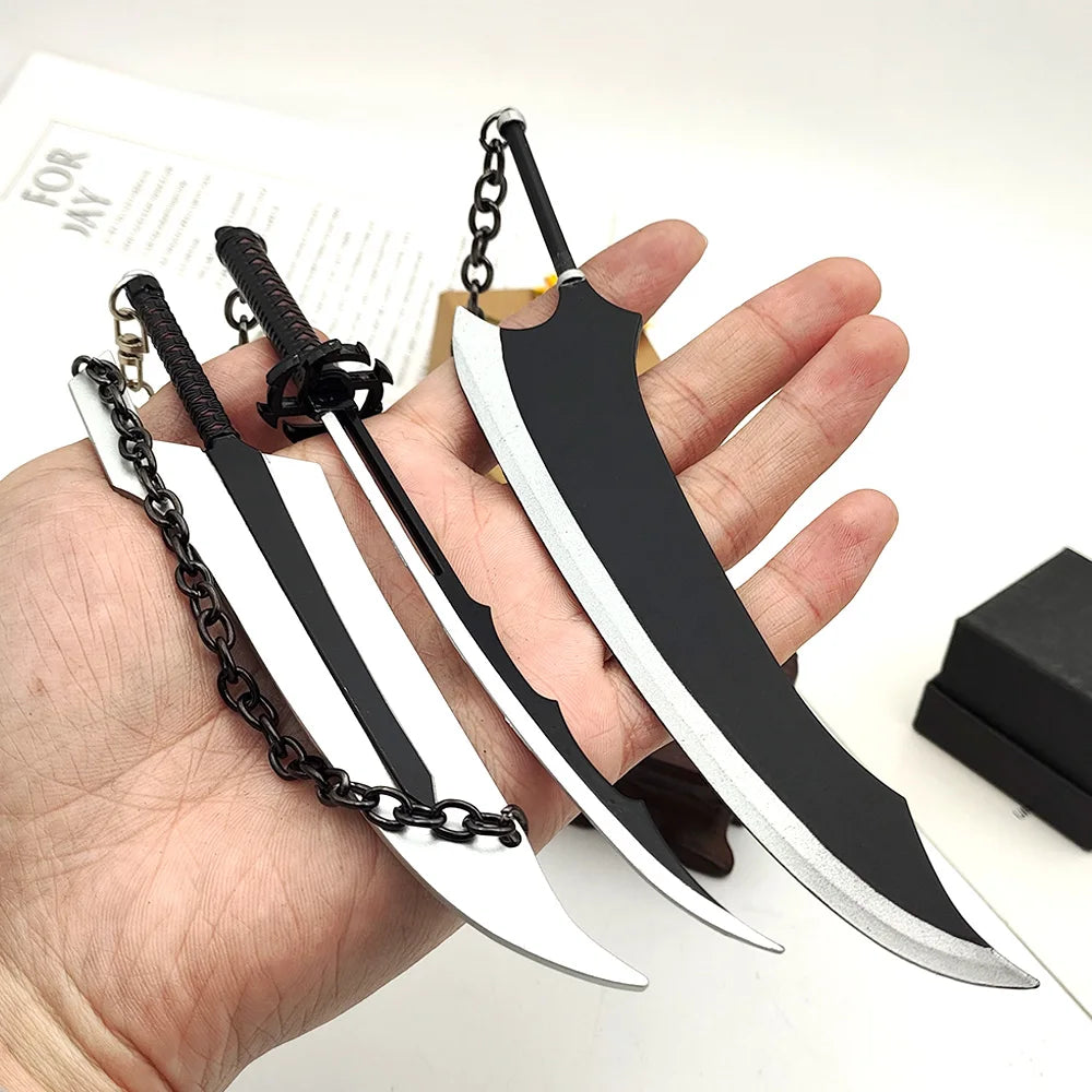 BLEACH: Thousand-Year Blood War Keychain Kurosaki Ichigo Zangetsu Double Blade Weapon Pendant Key Chain for Men Car Keyring Gift