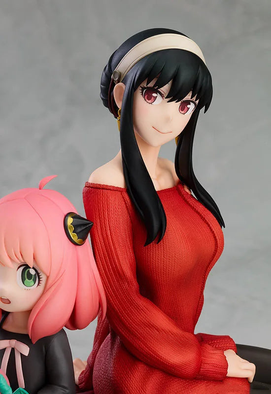 Spy × Family: Anime Figure Statue Model Collection Desktop Decoration Ornament 15cm Anya Forger & Yor Forger Sit On The Sofa