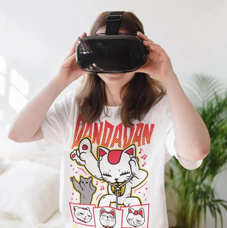 Dandadan: Maneki Neko Lucky Cat with Headphones Cotton T-shirt Street Style Casual Wear 2026 Summer Cute Graphic Tee