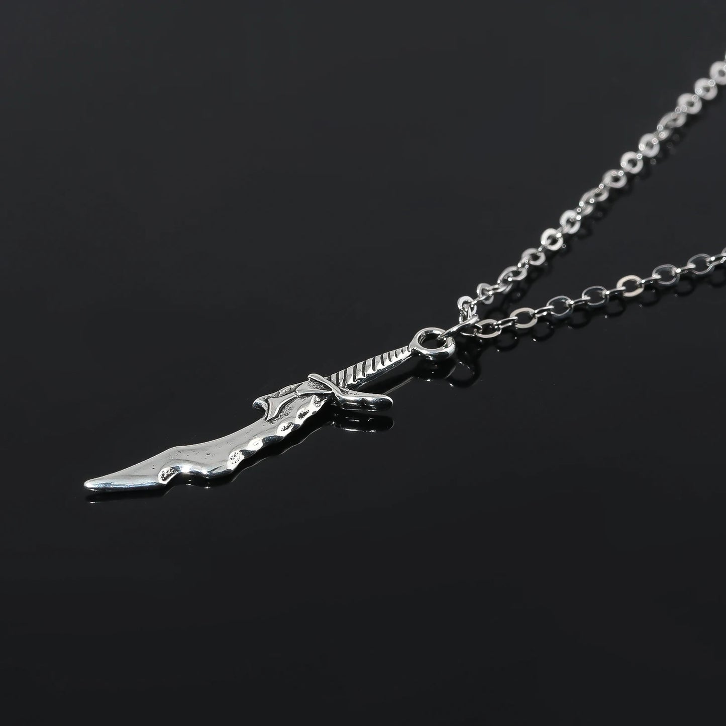 Solo Leveling: Necklace Short Blade Pendant Necklace Sung Jin-woo Yoo Jin-ho Necklace Jewelry Cosplay Props Gifts