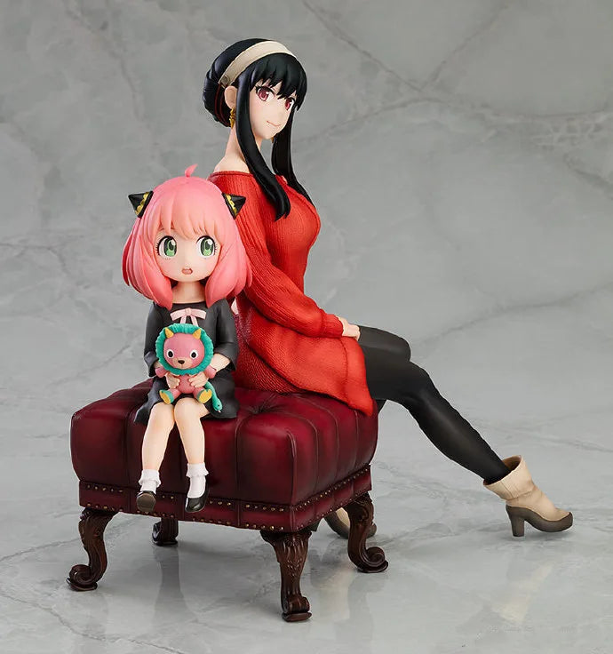 Spy × Family: Anime Figure Statue Model Collection Desktop Decoration Ornament 15cm  Anya Forger & Yor Forger Sit On The Sofa