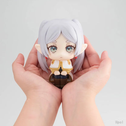 Frieren: 🥰 11CM Anime Sousou no Frieren Figure Look Up Doll Fern Cute Model Sitting Posture Toy Collection Aciton Figure Doll