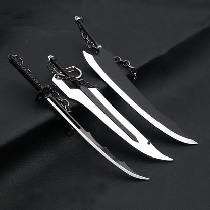 BLEACH: Thousand-Year Blood War Keychain Kurosaki Ichigo Zangetsu Double Blade Weapon Pendant Key Chain for Men Car Keyring Gift