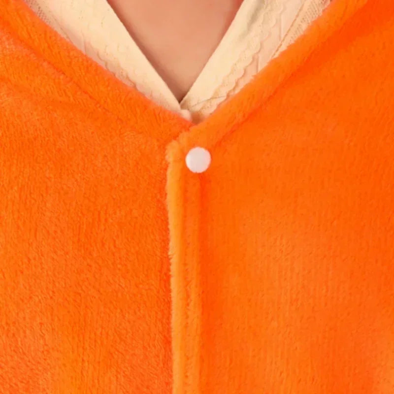 Chainsaw Man: Pochita Blanket Shawl Cute Women Pajamas Kawaii Chainsaw Man Cosplay Costume Adult Plaid Blanket Flannel Homewear