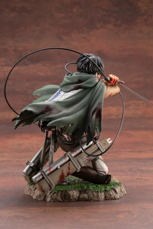Attack On Titan: Kotobukiya  Levi Ackerman Anime Figure Battle Damaged Bloody Battle Kneeling Pose Collectible Statue Anime Model