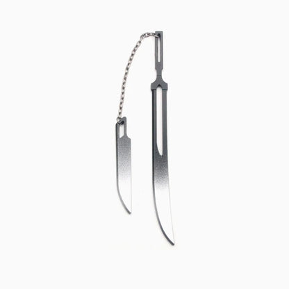 BLEACH: Thousand-Year Blood War Keychain Kurosaki Ichigo Zangetsu Double Blade Weapon Pendant Key Chain for Men Car Keyring Gift