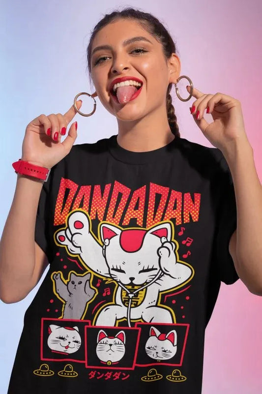 Dandadan: Maneki Neko Lucky Cat with Headphones Cotton T-shirt Street Style Casual Wear 2026 Summer Cute Graphic Tee