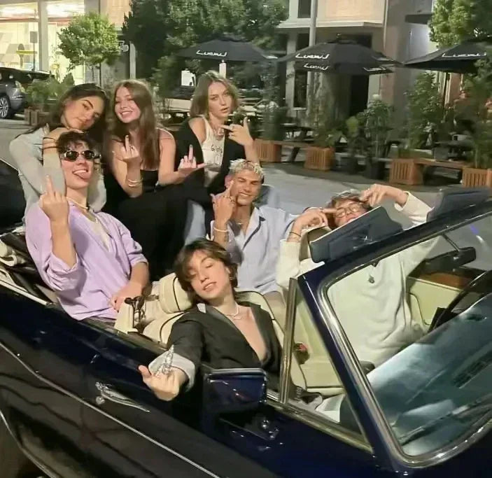 Chainsaw Man: Distressed Tank Top Reze Bomb Devil Hybrid Print Men Women Cotton Loose Fit Comfort Gym Streetwear Unisex