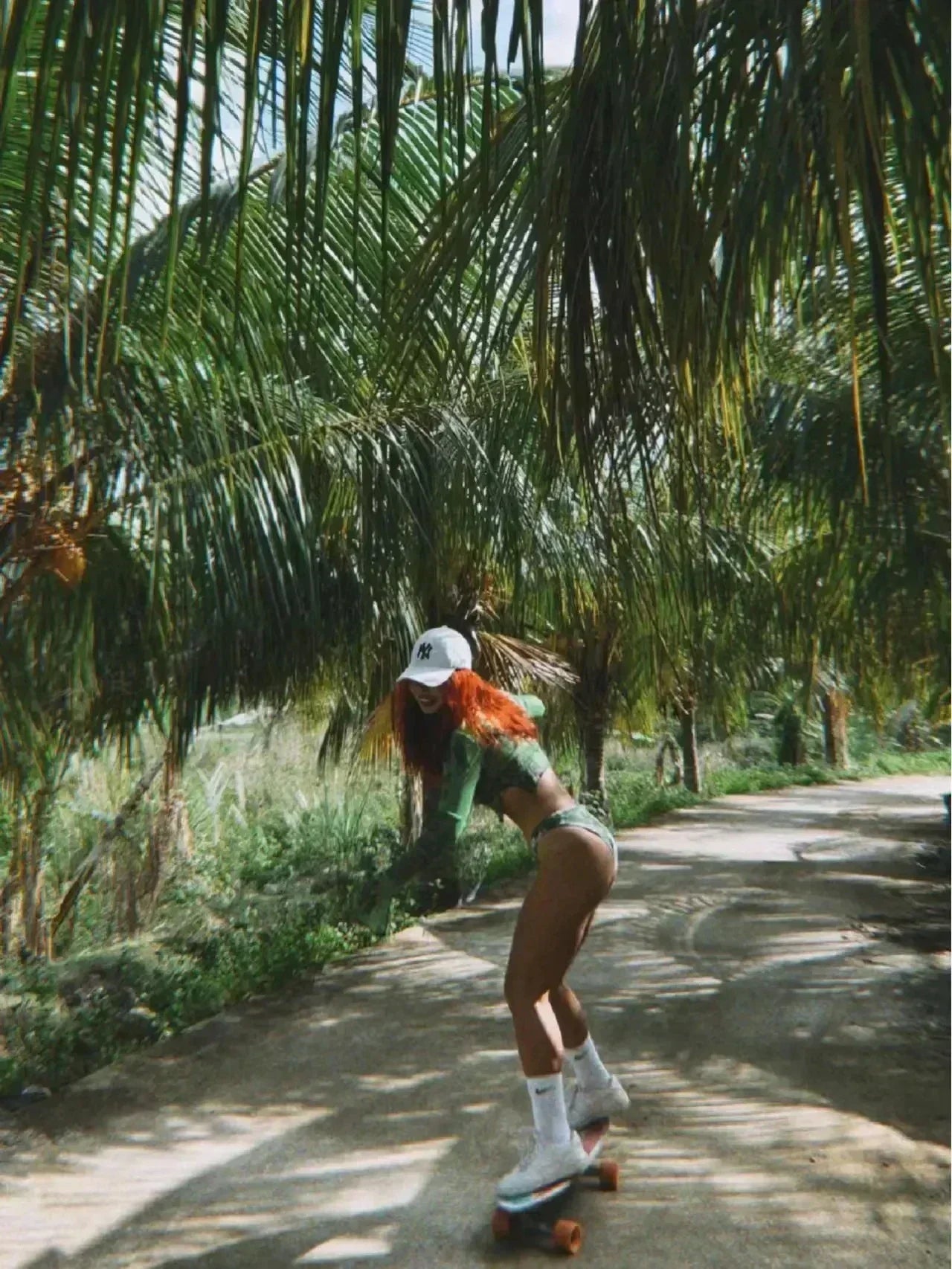 Chainsaw Man: Distressed Tank Top Reze Bomb Devil Hybrid Print Men Women Cotton Loose Fit Comfort Gym Streetwear Unisex