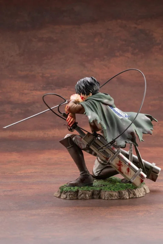Attack On Titan: Kotobukiya  Levi Ackerman Anime Figure Battle Damaged Bloody Battle Kneeling Pose Collectible Statue Anime Model