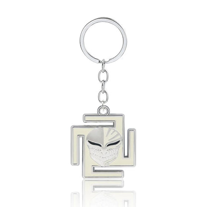 BLEACH: Thousand-Year Blood War Keychain Kurosaki Ichigo Zangetsu Double Blade Weapon Pendant Key Chain for Men Car Keyring Gift
