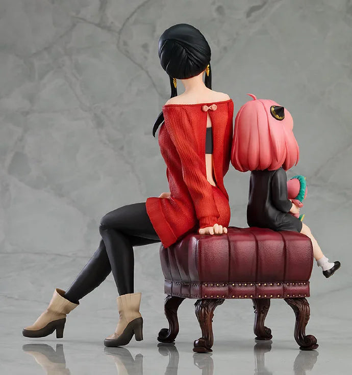 Spy × Family: Anime Figure Statue Model Collection Desktop Decoration Ornament 15cm  Anya Forger & Yor Forger Sit On The Sofa