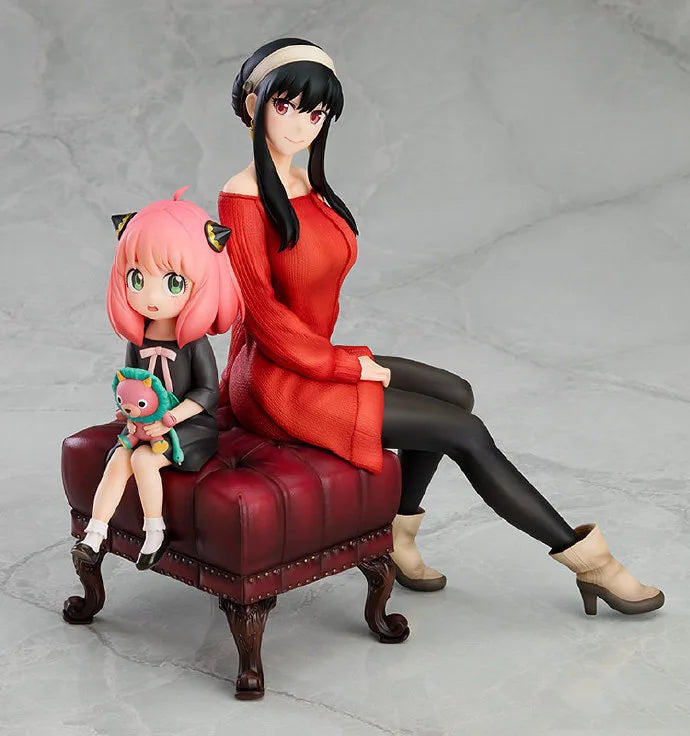 Spy × Family: Anime Figure Statue Model Collection Desktop Decoration Ornament 15cm  Anya Forger & Yor Forger Sit On The Sofa