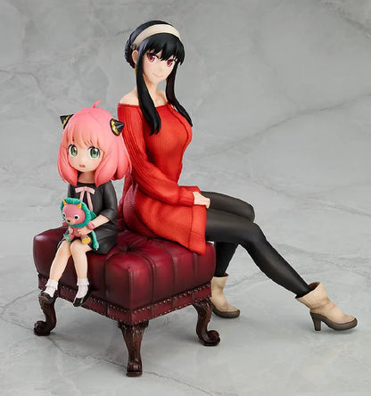 Spy × Family: Anime Figure Statue Model Collection Desktop Decoration Ornament 15cm  Anya Forger & Yor Forger Sit On The Sofa