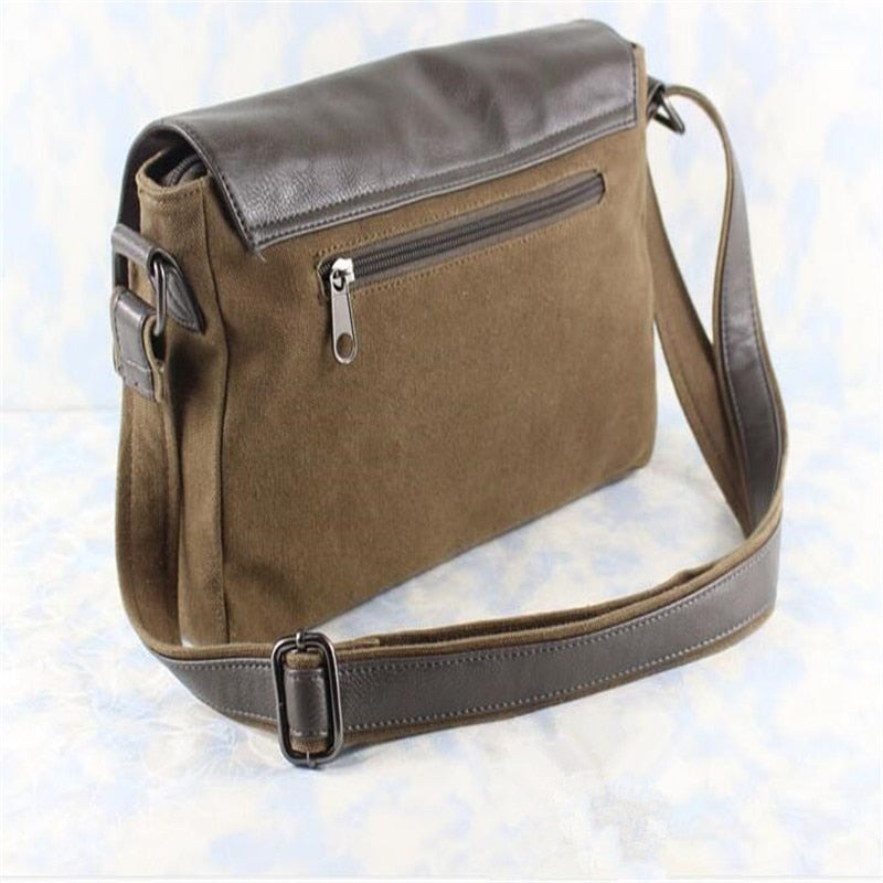 Attack on Titan: Durable Messenger Shoulder Bag